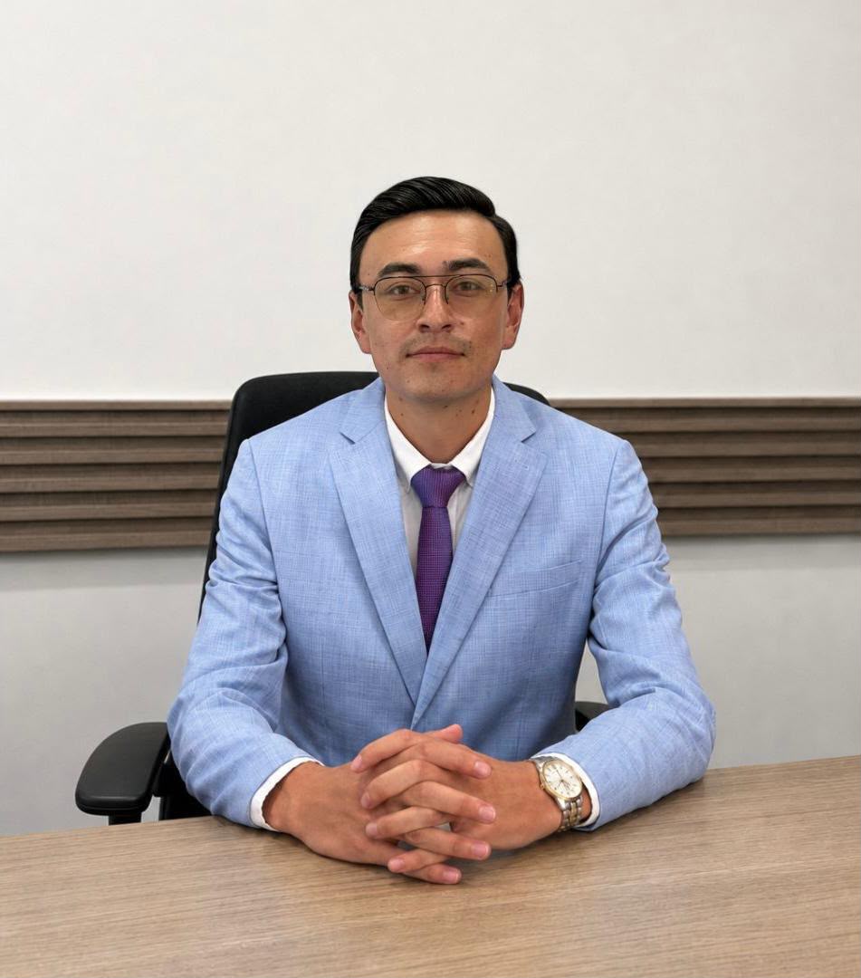 Abg. Nicolás Velasco
